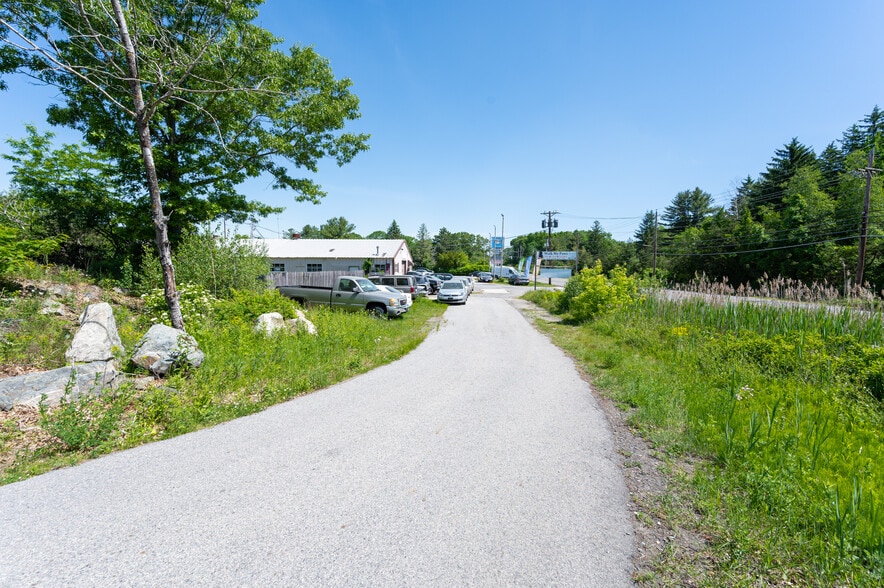More Photos Of 86 Newburyport Tpke, Newbury Auto Dealership For Sale