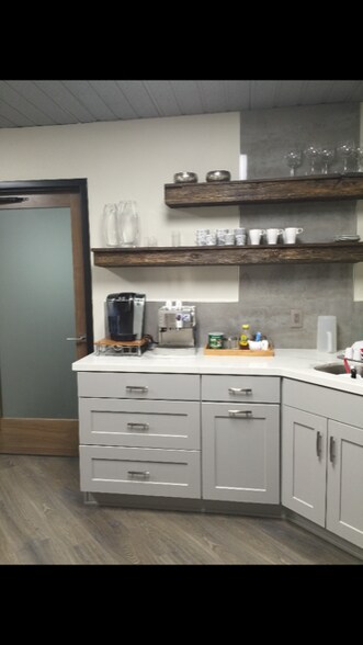 More Photos Of 30052-30062 Aventura, Rancho Santa Margarita Light Manufacturing For Lease