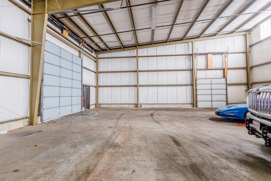 More Photos Of 642 Patriots Rd, Templeton Warehouse For Sale