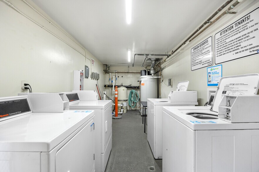 More Photos Of 4055 W 129th St, Hawthorne Apartments For Sale