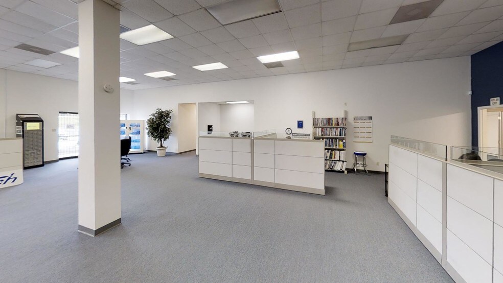 More Photos Of 3540 N Loop 1604 E, San Antonio Service For Lease