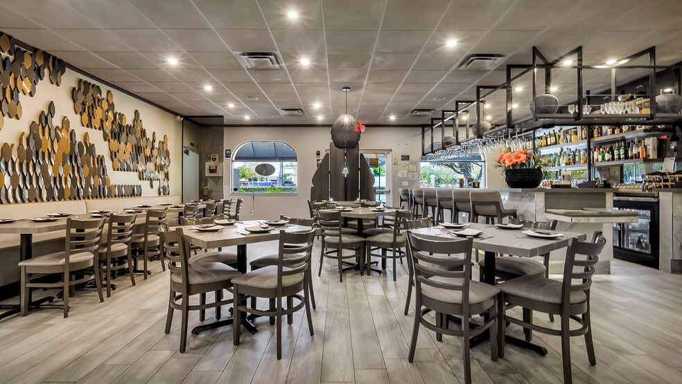 More Photos Of 2220 N University Dr, Fort Lauderdale Restaurant For Sale