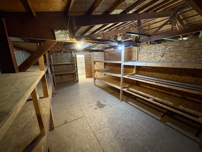 More Photos Of 703 Widewater Dr, Lafayette Warehouse For Lease