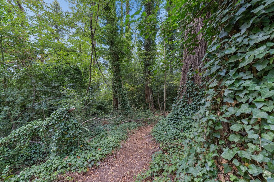 More Photos Of SW Barbur Blvd, Portland Land For Sale