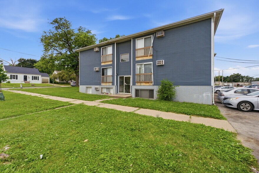 More Photos Of 802-816 15th Ave SW, Cedar Rapids Apartments For Sale