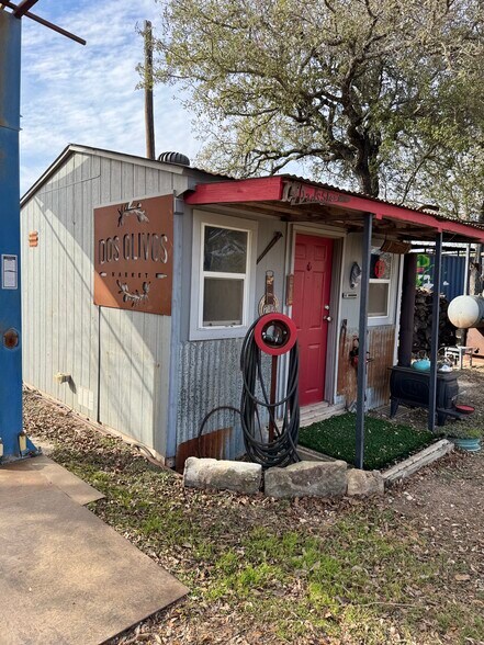 More Photos Of 7080 W Highway 290, Dripping Springs General Retail For Lease