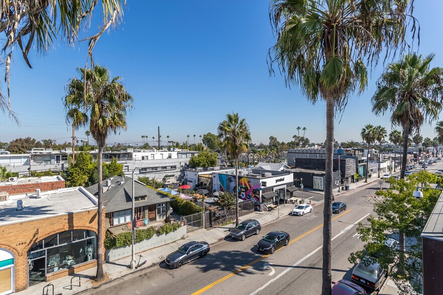 More Photos Of 1212 Abbot Kinney Blvd, Venice Loft Creative Space For Sale