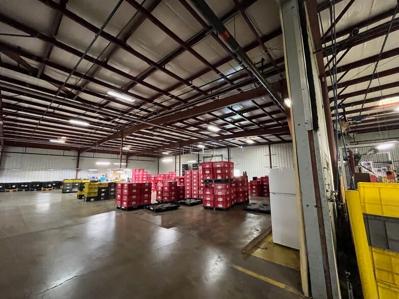 More Photos Of 964 Benton Rd, Salem Warehouse For Sale