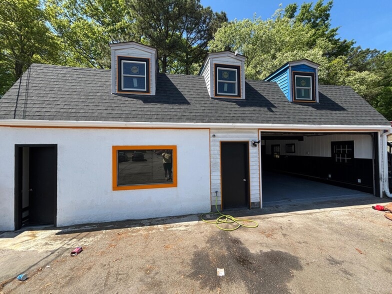 More Photos Of 11021-11025 Jefferson Ave, Newport News Auto Dealership For Sale