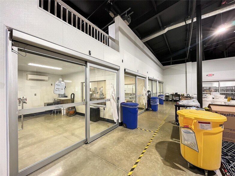 More Photos Of 1832 S Dimensions Ter, Homosassa Warehouse For Sale