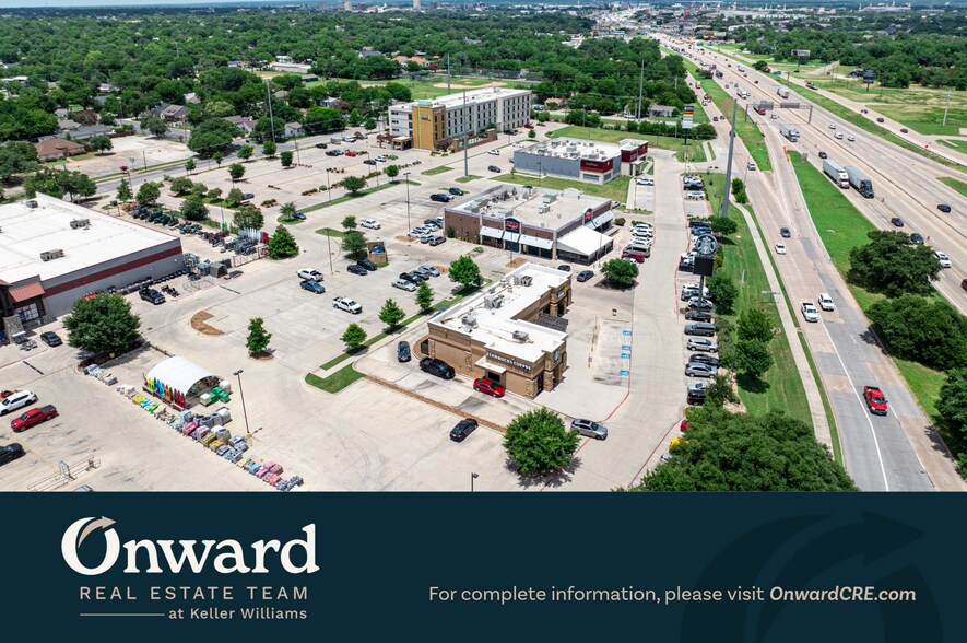 More Photos Of 2609 S Jack Kultgen Expy, Waco Restaurant For Sale