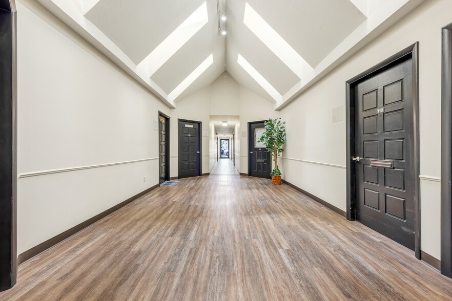 More Photos Of 3910 S Old Highway 94, Saint Charles Unknown For Lease