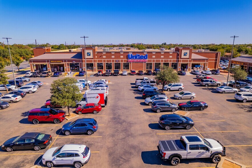 More Photos Of 405 Slide Rd, Lubbock Unknown For Lease