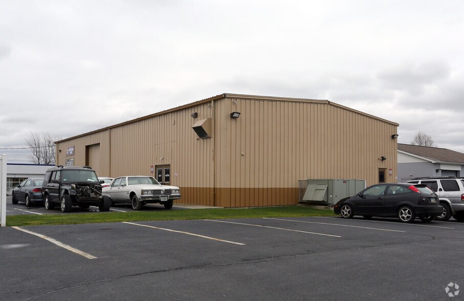 More Photos Of 4877 Mahoning Ave, Warren Auto Repair For Sale