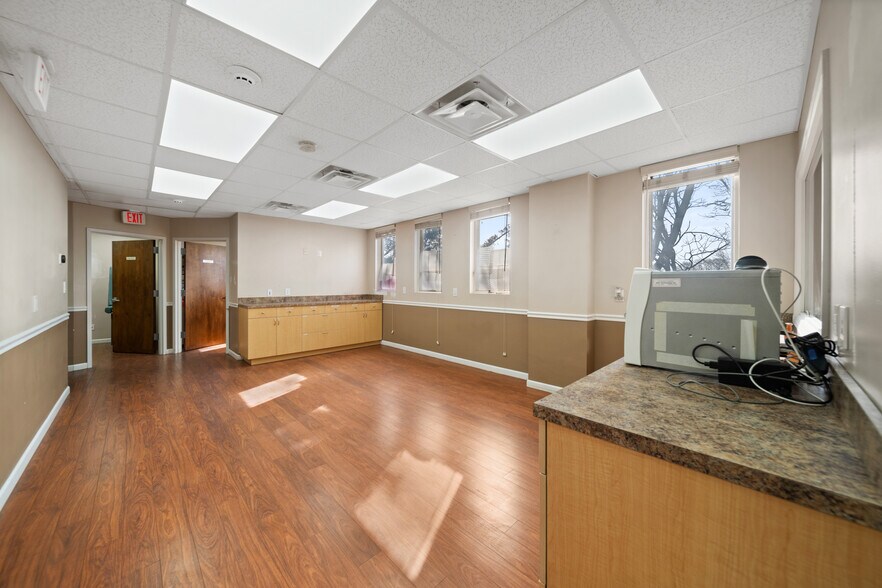 More Photos Of 1575 Hillside Ave, New Hyde Park Medical For Sale