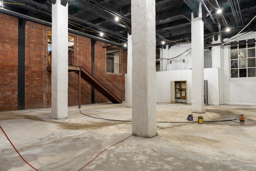 More Photos Of 1008-1010 Arch St, Philadelphia Apartments For Lease