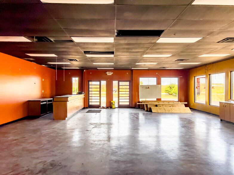 More Photos Of 12855 Old US Hwy 12, Chelsea Freestanding For Lease