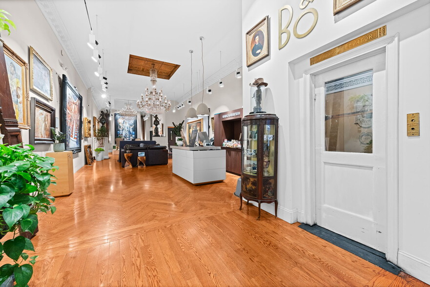 More Photos Of 6 W 4th St, Cincinnati Storefront Retail Office For Sale