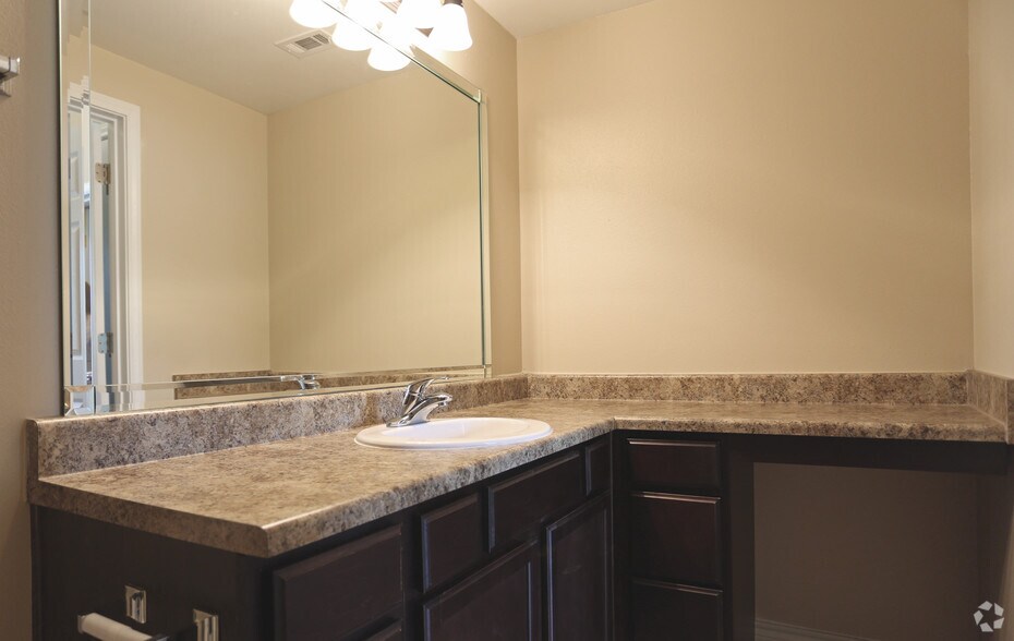 More Photos Of 2807 Daniel Mccall Dr, Lufkin Apartments For Sale