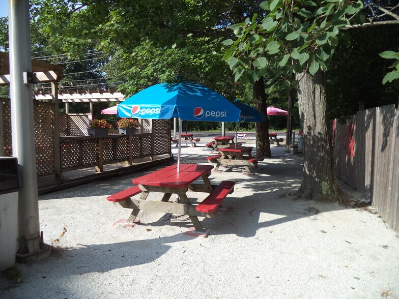 More Photos Of 1391 Hooksett Rd, Hooksett Restaurant For Sale