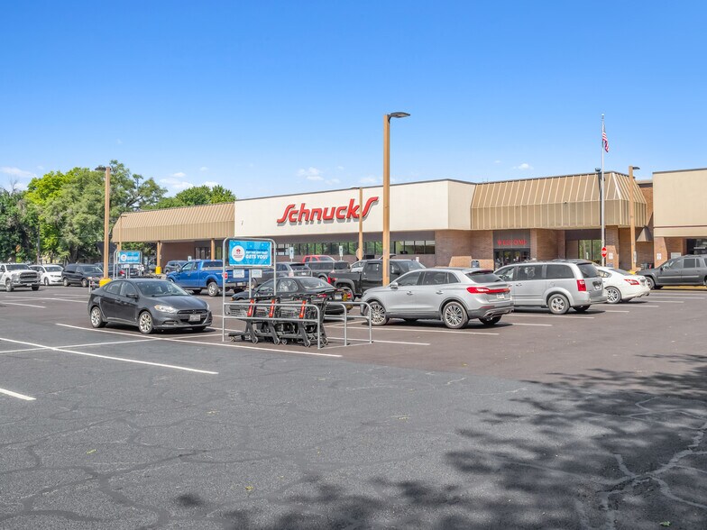 More Photos Of 1001 Court St, Pekin General Retail For Sale