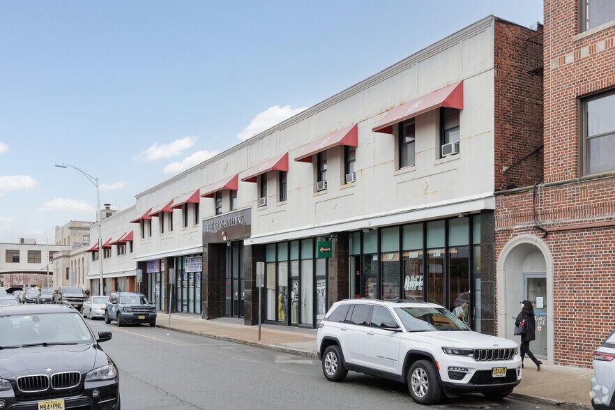 More Photos Of 10-22 Banta Pl, Hackensack Office For Lease