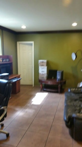 More Photos Of 10943 Schmidt Rd, South El Monte Light Manufacturing For Sale