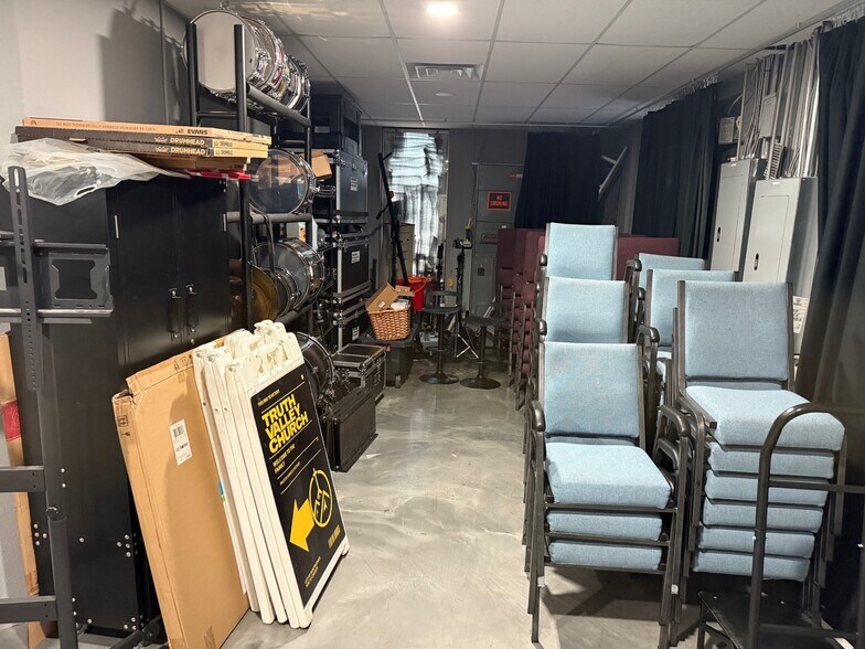 More Photos Of 1142 W Indian School Rd, Phoenix Office For Sale