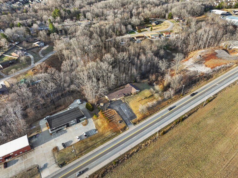 More Photos Of 2425 Highway 41A Byp, Clarksville Light Distribution For Sale