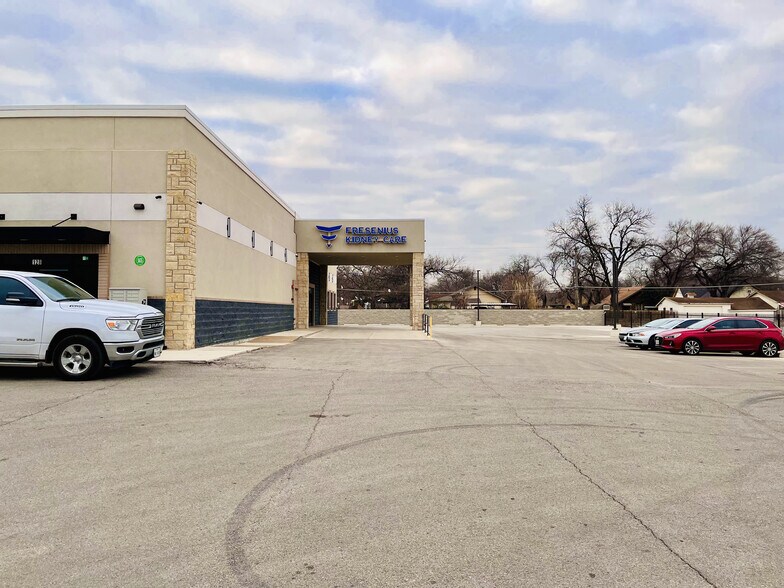 More Photos Of 3708-3722 E Rosedale St, Fort Worth Freestanding For Sale