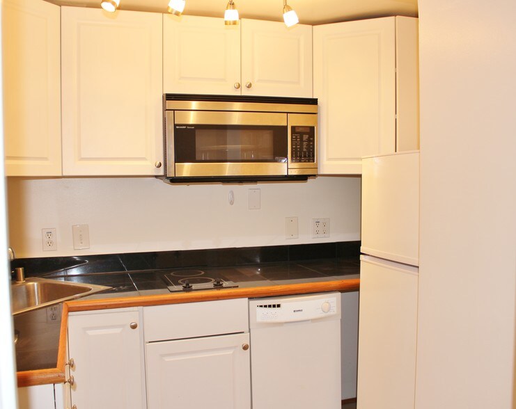 More Photos Of 1804 T St NW, Washington Office For Lease