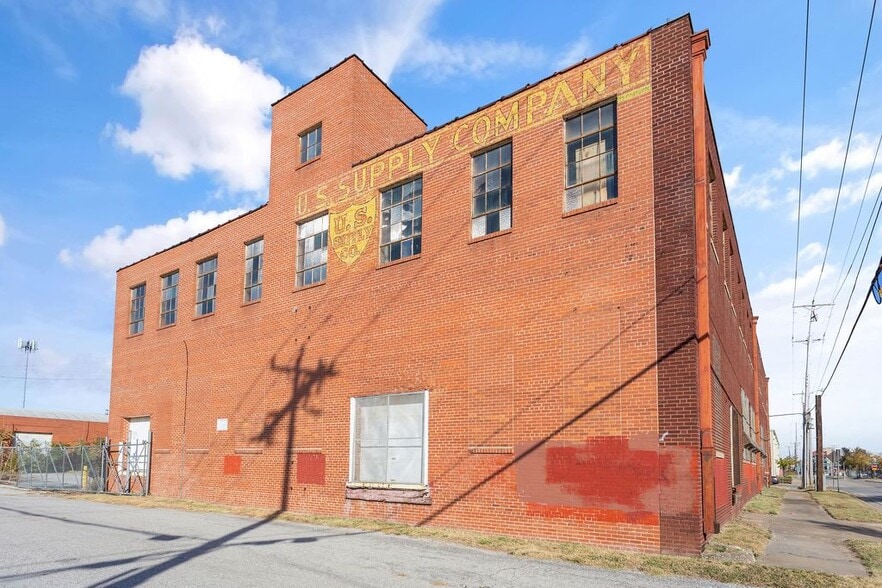 More Photos Of 706 SW 3rd St, Oklahoma City Warehouse For Sale