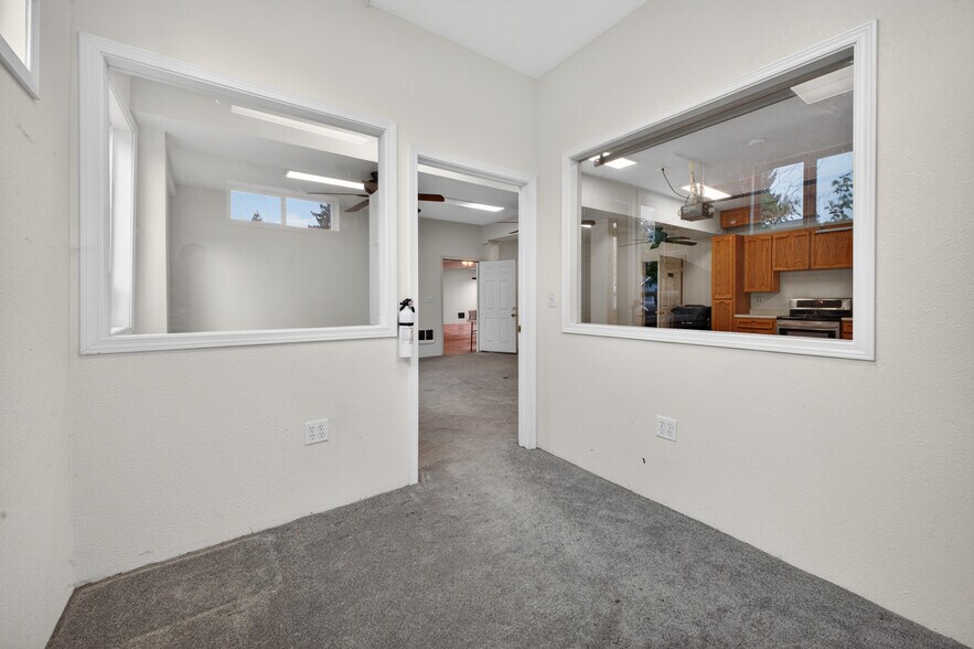 More Photos Of 1315 S 23rd St, Tacoma Storefront Retail Residential For Sale