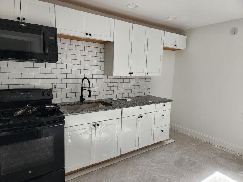 More Photos Of 11740 N 17th St, Tampa Apartments For Sale