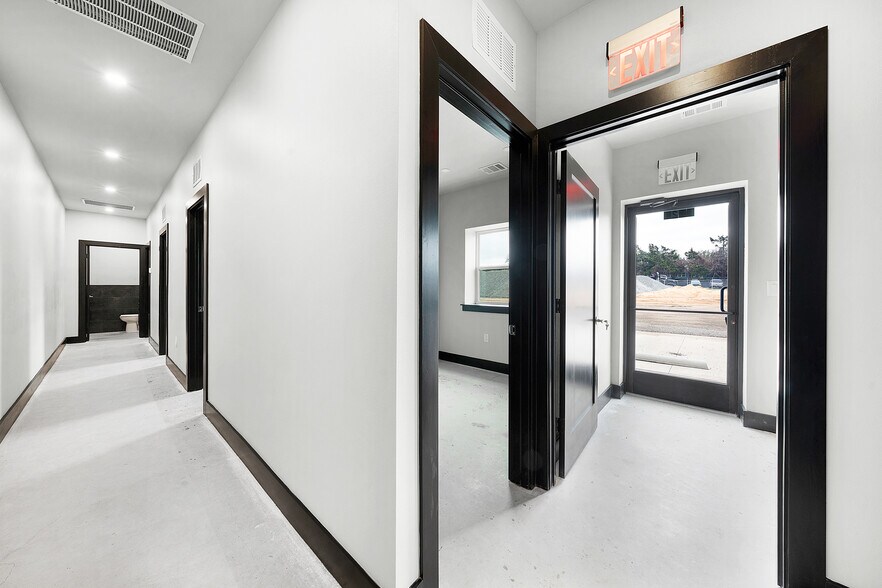 More Photos Of 1240 Blackland Trl, Lavon Warehouse For Lease