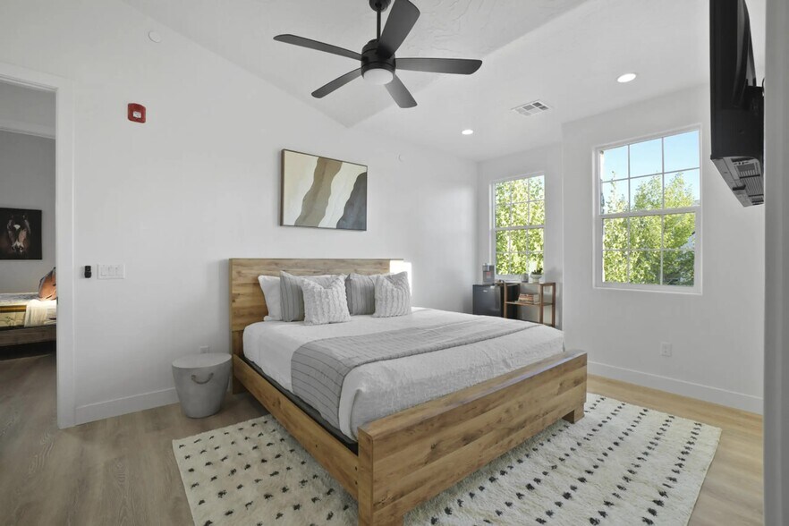 More Photos Of 4346 W Canterbury Rd, Hurricane Multifamily For Sale