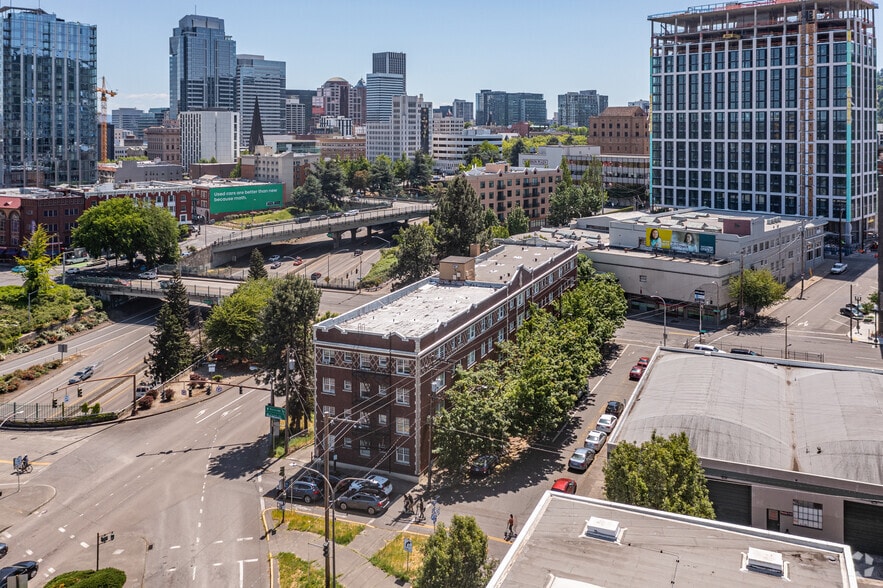 More Photos Of 1539-1541 W Burnside St, Portland Apartments For Sale