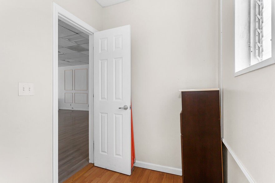 More Photos Of 416 Main St, Boonton Storefront For Sale