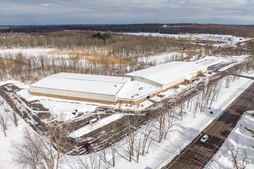 More Photos Of 2725 W Entry Rd, Baldwinsville Sports And Entertainment For Sale