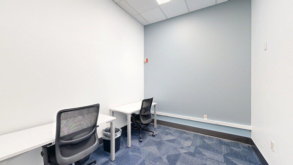 More Photos Of 1701 Park Center Dr, Orlando Coworking Space