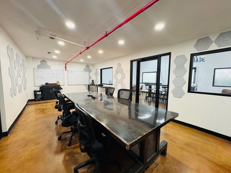 More Photos Of 4843 Victor St, Jacksonville Manufacturing For Sale