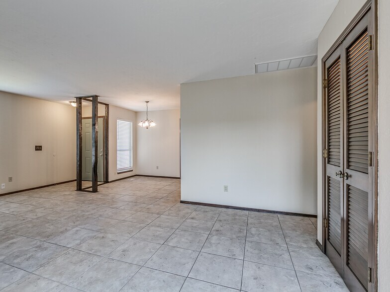 More Photos Of , Oklahoma City Specialty For Sale