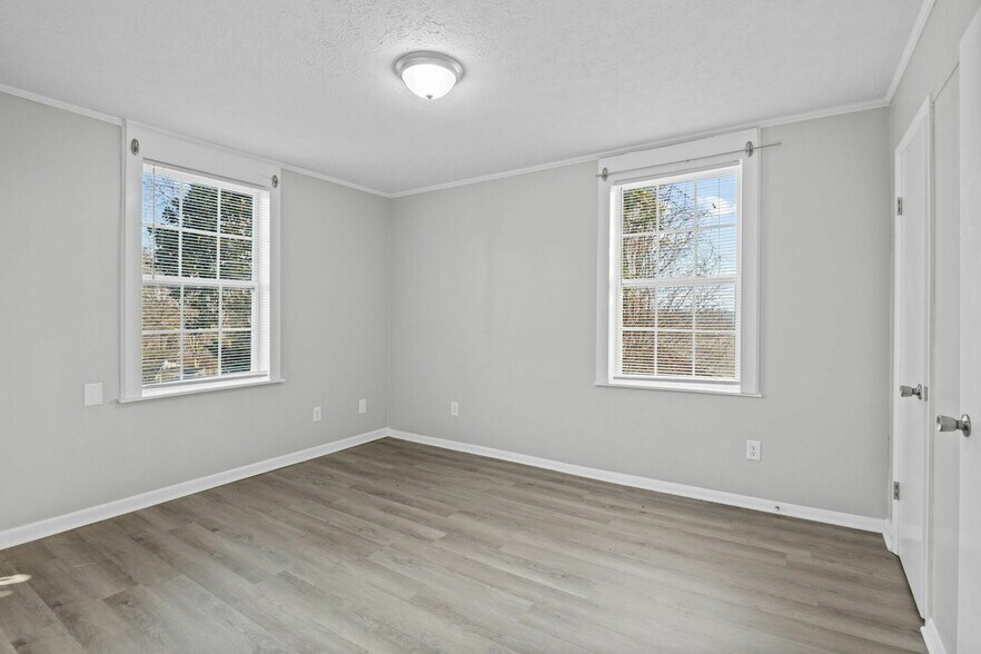 More Photos Of 301 S Magnolia St, Maryville Multifamily For Sale