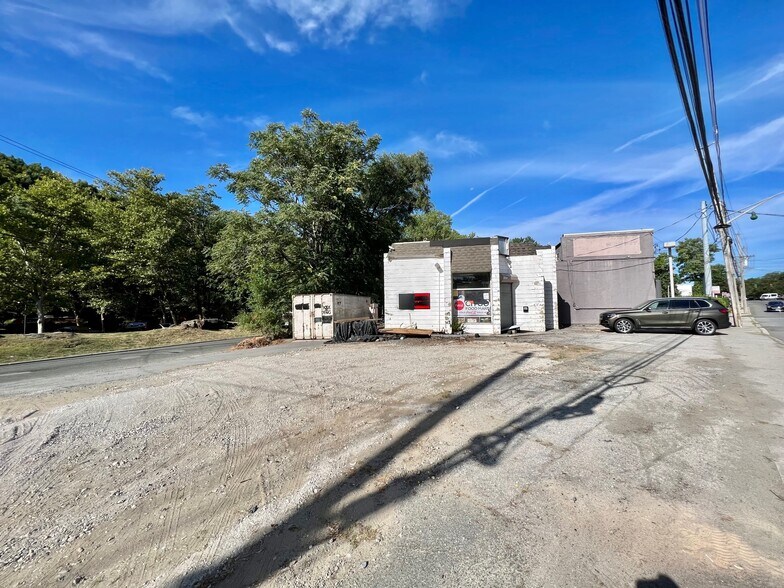 More Photos Of 189 Tarrytown Rd, White Plains Service Station For Sale