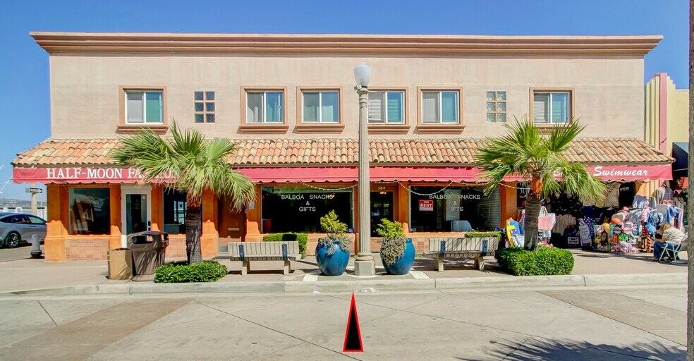More Photos Of 304 Main St, Newport Beach Storefront Retail Residential For Lease