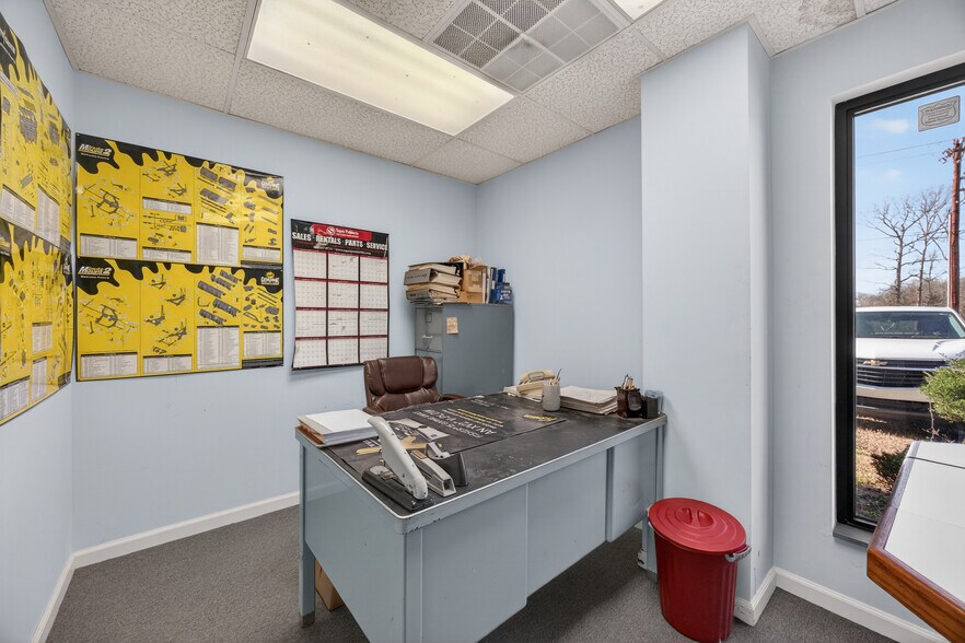 More Photos Of 6193 US Highway 220, Madison Flex For Sale