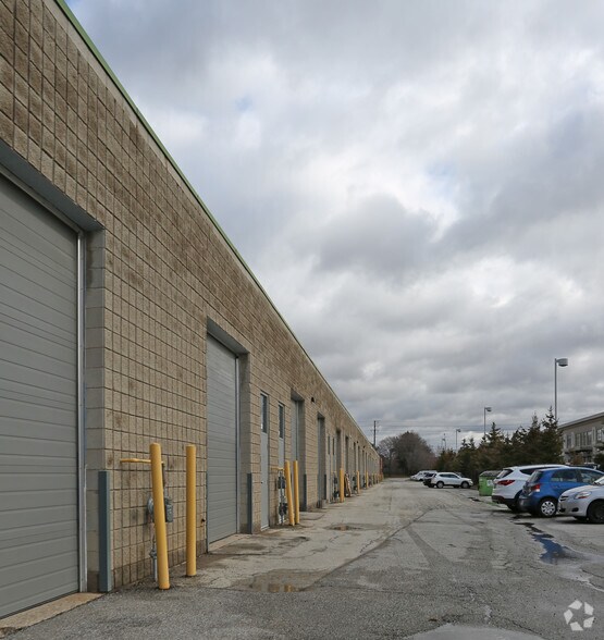 More Photos Of 348 Bronte St S, Milton Office For Sale