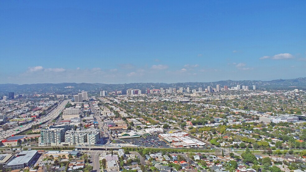 More Photos Of 2524 S Sepulveda Blvd, Los Angeles Apartments For Sale