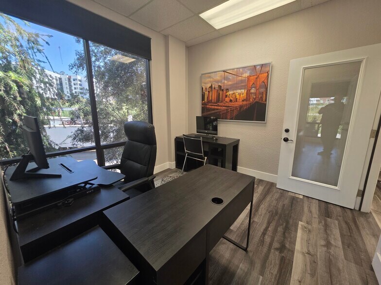 More Photos Of 5959 Mission Gorge Rd, San Diego Office For Sale