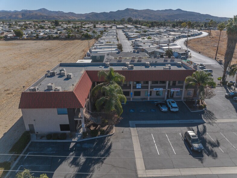 More Photos Of 43613 Ca-74, Hemet Unknown For Lease